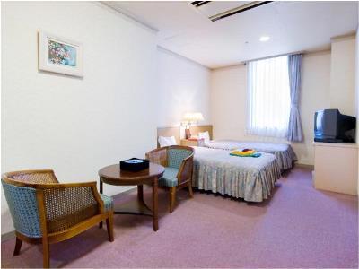 Hotel Tsubakikan Honkan Macujama Kültér fotó