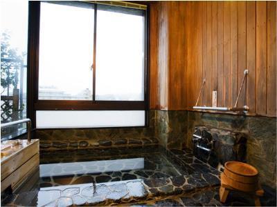 Hotel Tsubakikan Honkan Macujama Kültér fotó